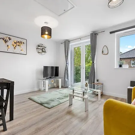 Fantastic Near Centre! *