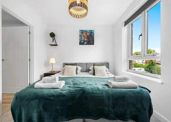 Fantastic Near Centre! * ヨーク