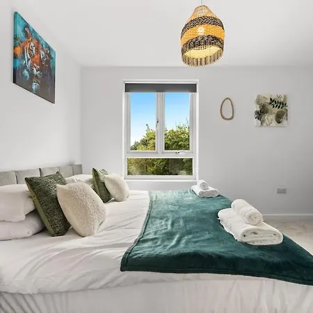 Fantastic Near Centre!